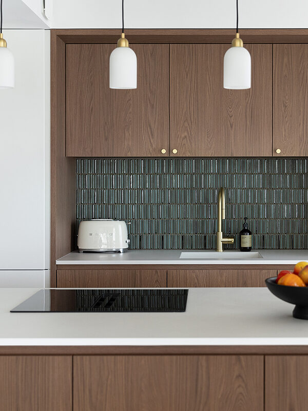 cuisine rénovée sur mesure à Antibes – vue d’ensemble