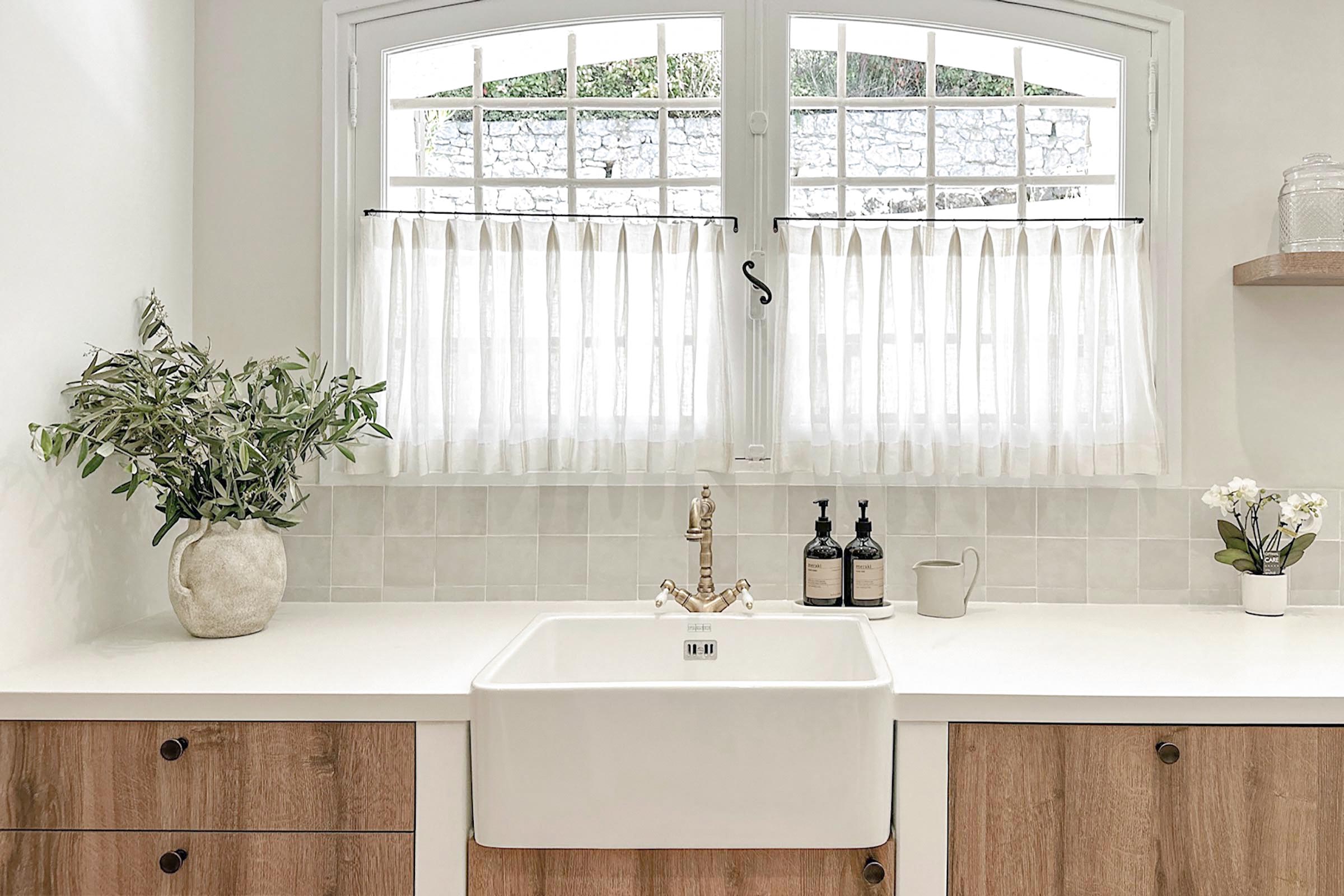 Cuisine sur mesure avec plan de travail en Dekton villa Couellara, Mougins